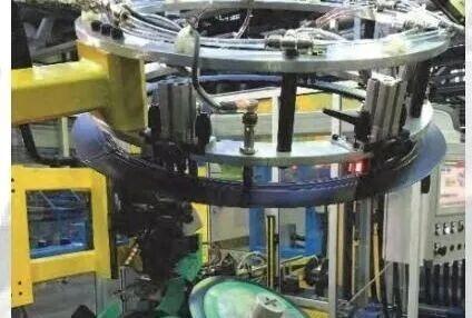 Bead apexing line robot loading